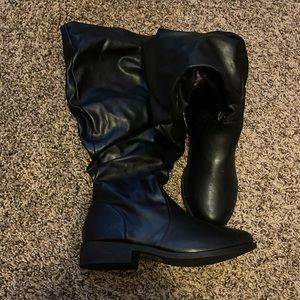 Black to the knee boots